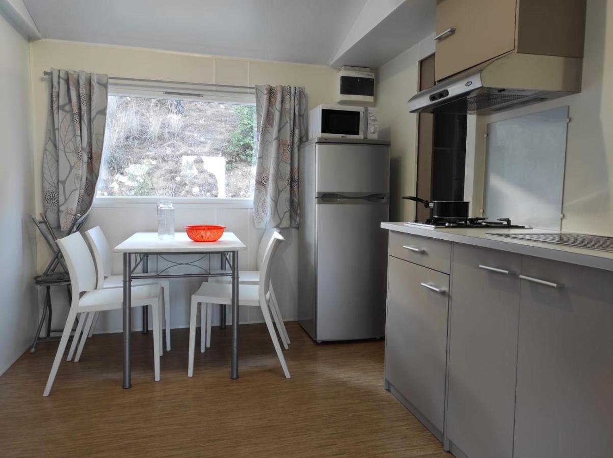 Camping Roca Grossa Calella Buitenkant foto