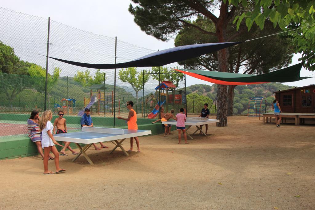 Camping Roca Grossa Calella Buitenkant foto