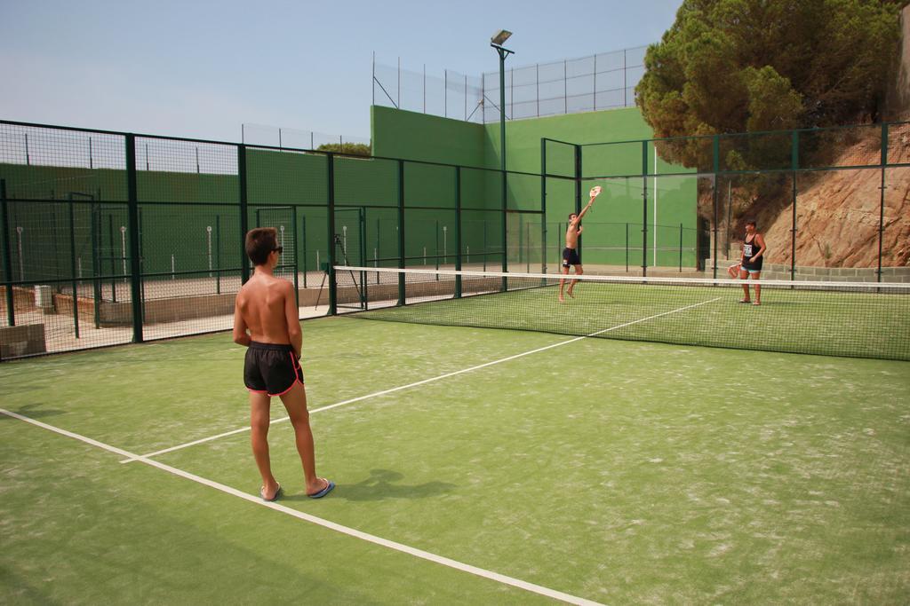 Camping Roca Grossa Calella Buitenkant foto