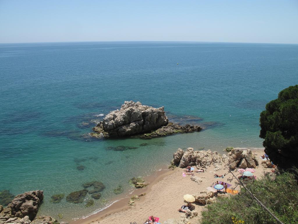 Camping Roca Grossa Calella Buitenkant foto