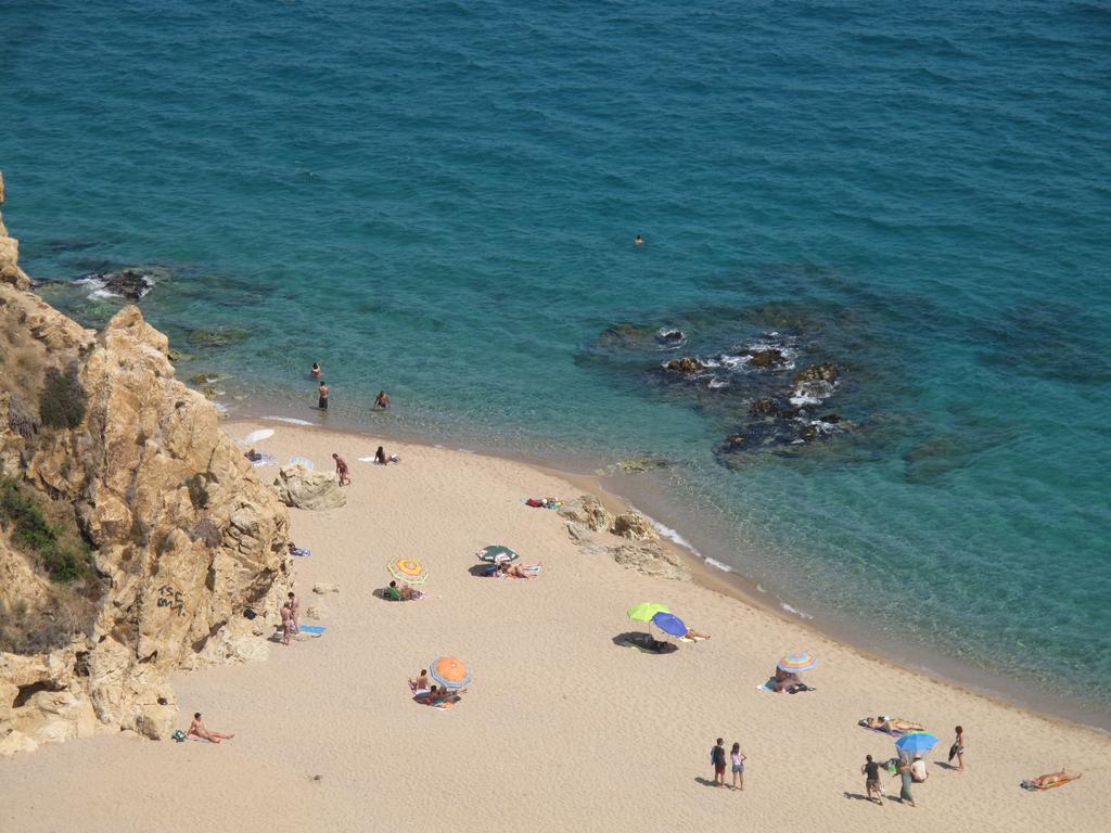 Camping Roca Grossa Calella Buitenkant foto